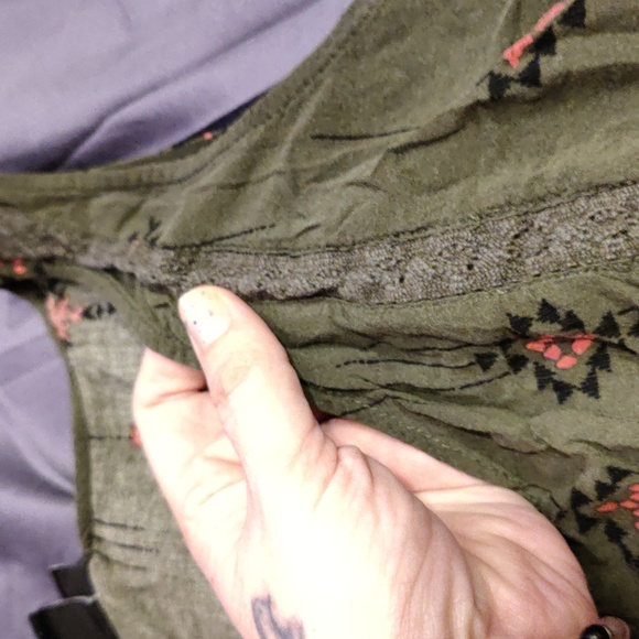 Torrid flowy tank top size 1 - Picture 5 of 7